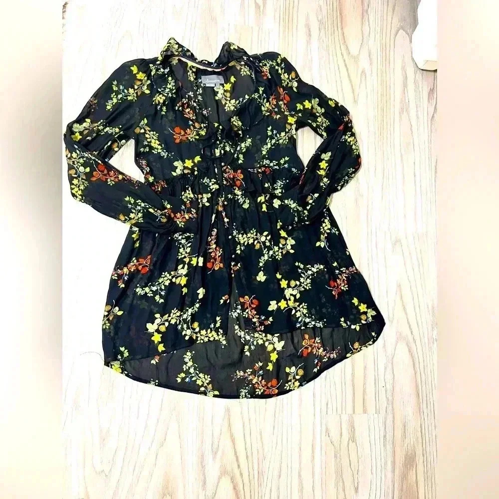 Anthropologie Sheer Floral V Neck
Women's Dress Size Small